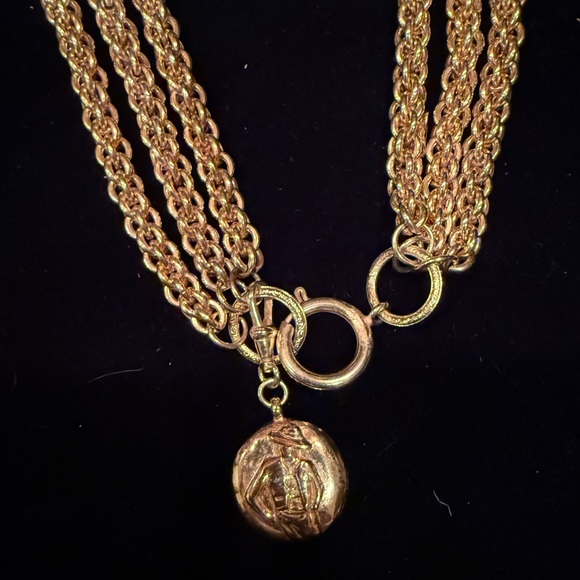 Chanel Vintage 24K Plated Turnlock Necklace.  Late 1970s early 1980s vintage - Picture 8 of 13